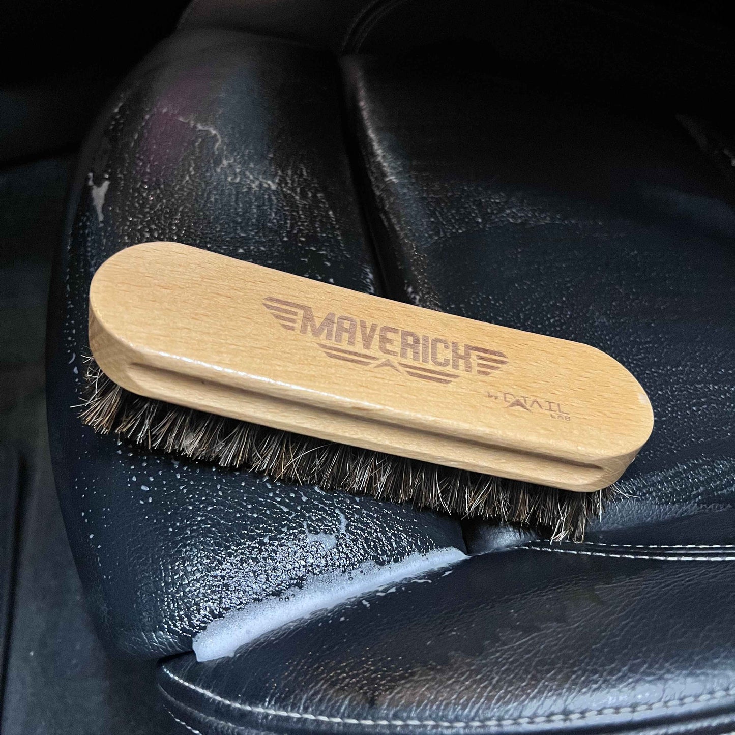 MAVERICK Horsehair Brush for Leather, Suede & Alcantara